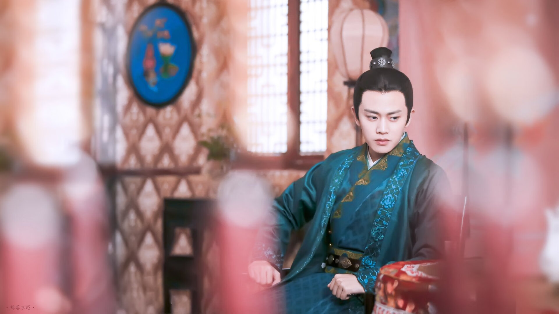 凯尔特人险胜湖人，季后赛首轮中塔图姆双手暴扣点燃全场，凯尔特人塔图姆打中锋可以吗