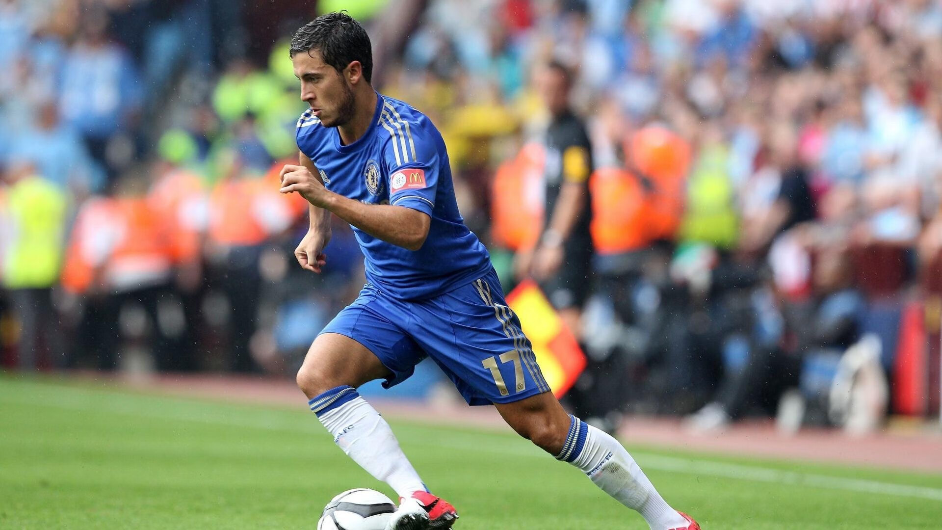 库里：无尽“远射”让联盟为之惊叹！，库里无私